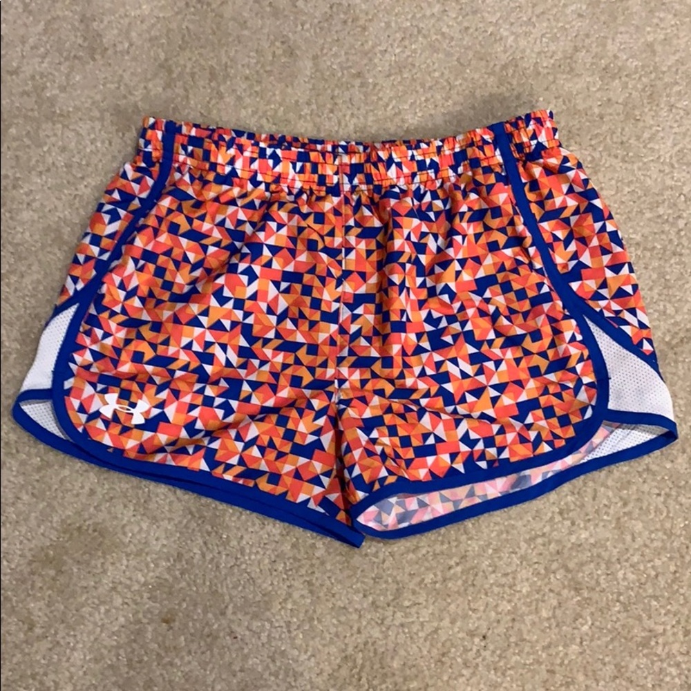 Girls Geometric Youth XL Under Armour shorts